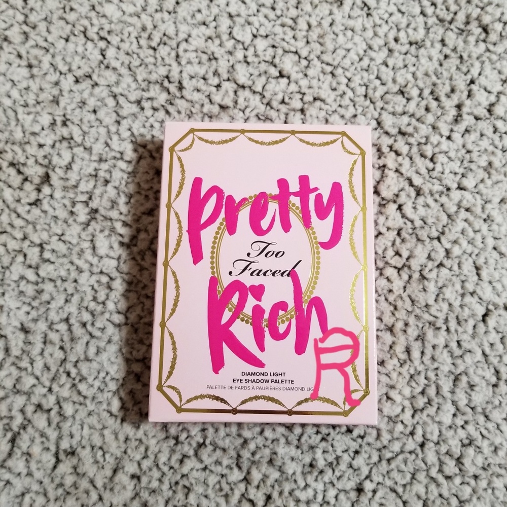 🔥TOO FACED PRETTY RICH DIAMOND LIGHT EYESHADOW 🔥